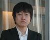 河治 学氏